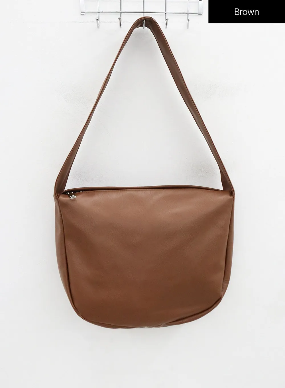 Basic Faux Leather Half Moon Cross Bag OO07