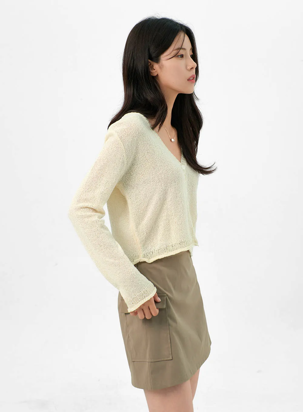 Buttoned V-Neck Sweater OG322
