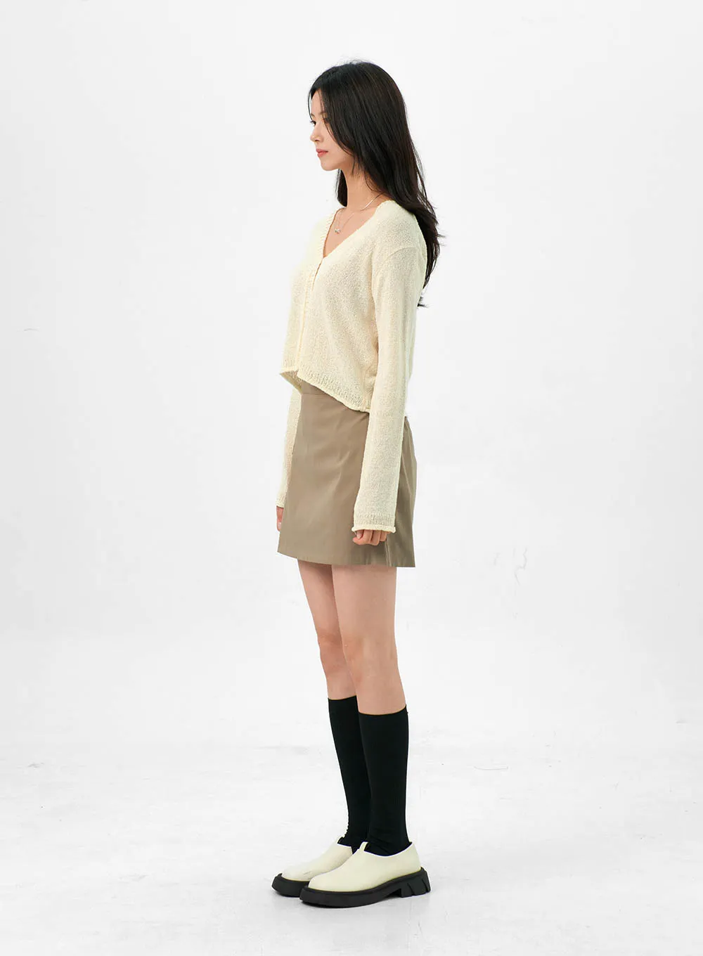 Buttoned V-Neck Sweater OG322