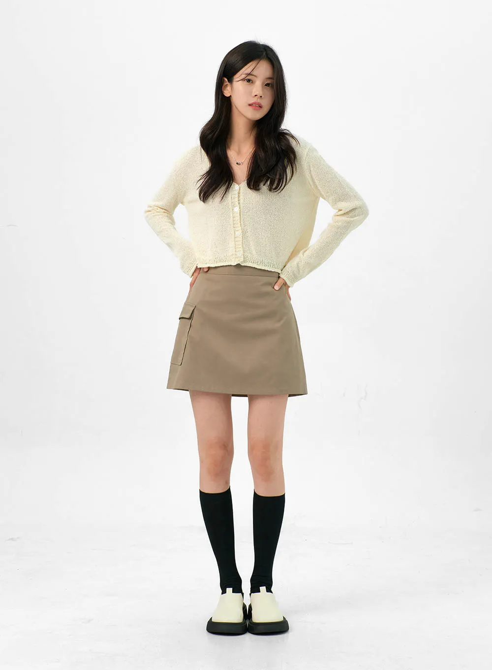 Buttoned V-Neck Sweater OG322