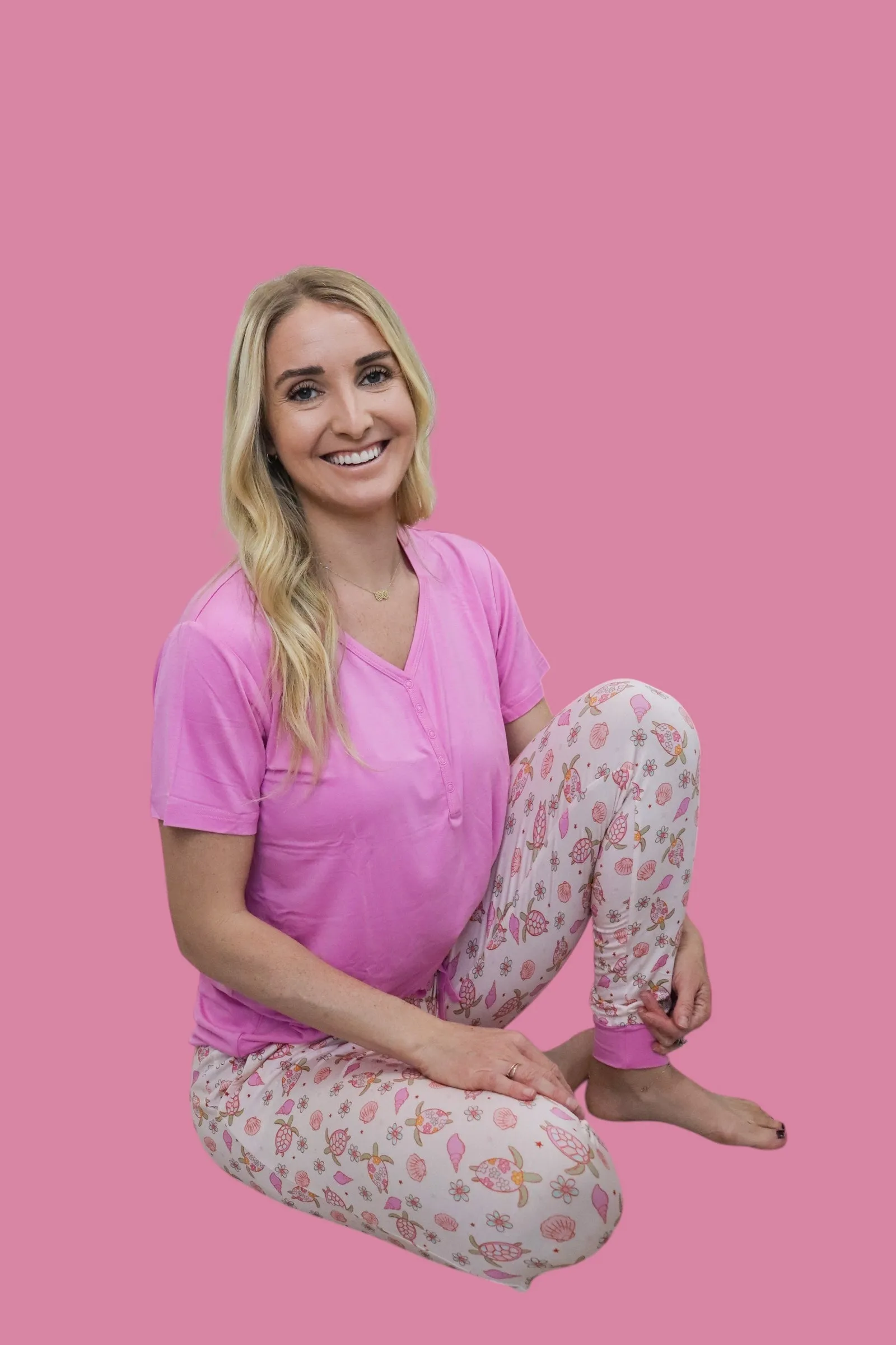 EXCLUSIVE LOVE YOUR SHELL WOMENS JOGGER DREAM SET