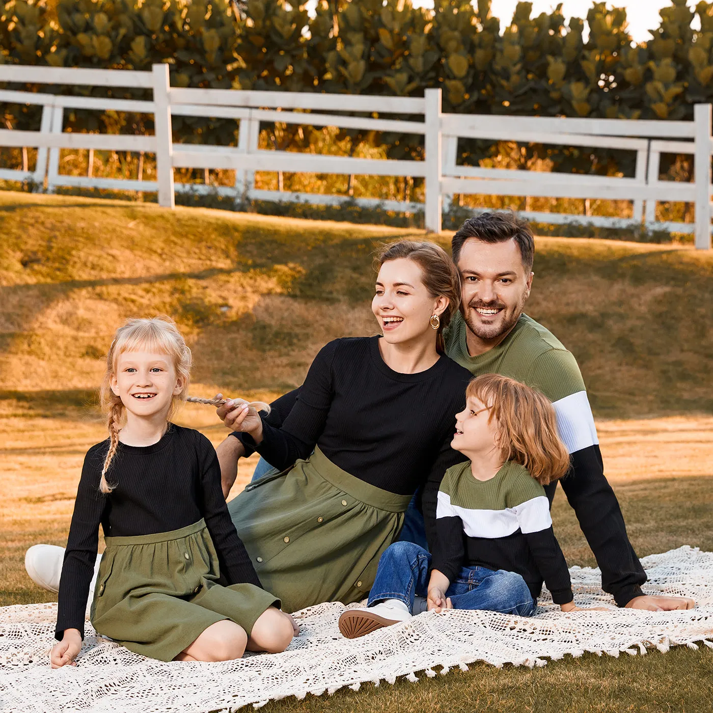 Family Matching Long-sleeve Button Front Solid Spliced Dresses and Colorblock Rib Knit Tops Sets