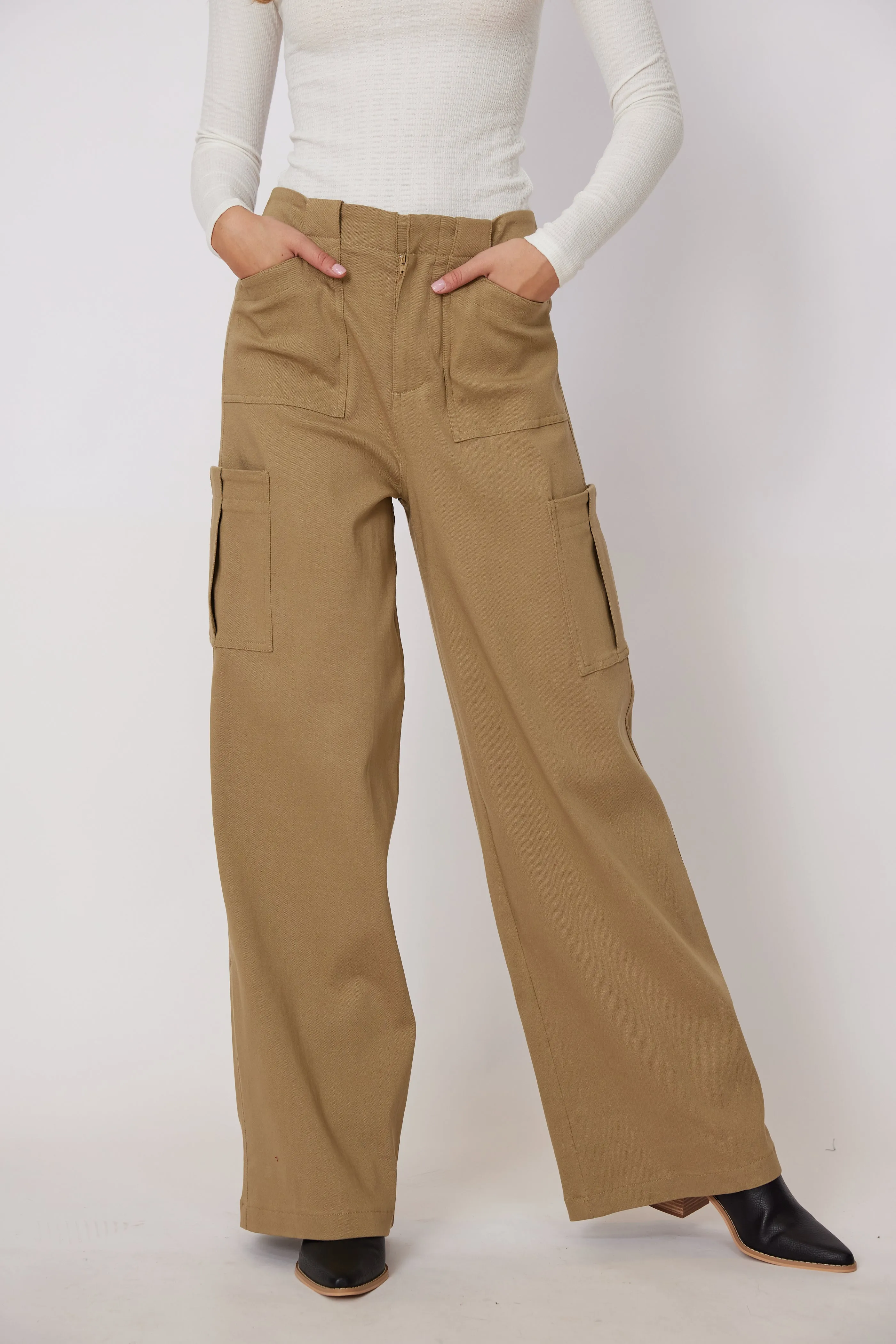 Leland Wide Leg Cargo Pants
