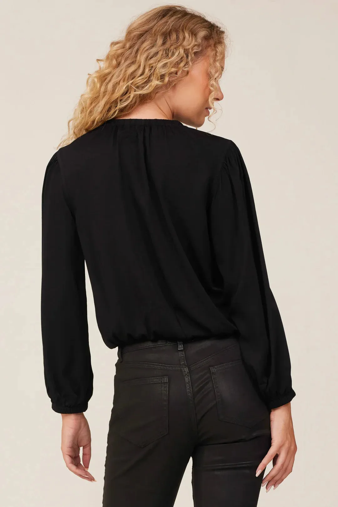 Shirred Houndstooth Raglan Tie Front Blouse-Black