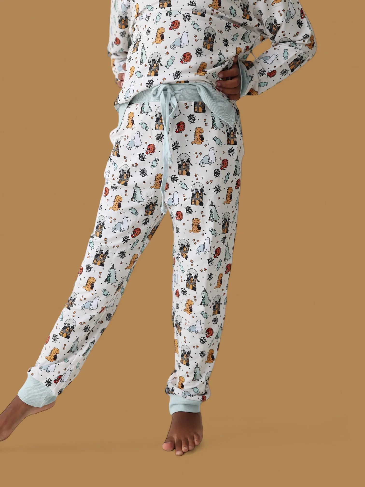 TRICK ROAR TREAT DREAM JOGGER